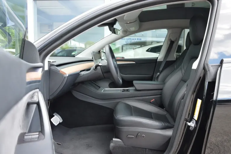 Tesla Model Y din 2022 cu 61.561 km - oferta TES122501 - foto 4