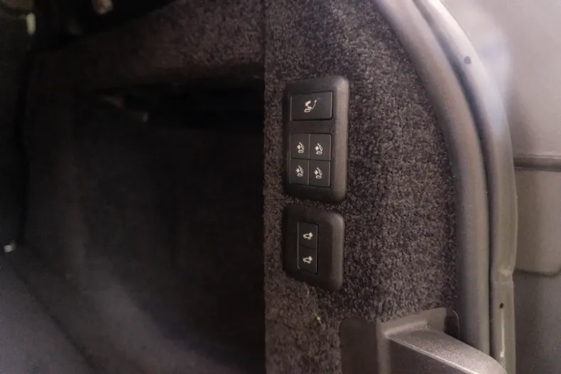 Land Rover Range Rover din 2021 cu 69.560 km - oferta LAN122506 - foto 35