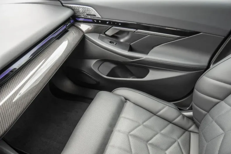 BMW 540 din 2024 cu 24.900 km - oferta BMW122512 - foto 16