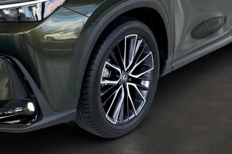 Lexus NX 350h din 2022 cu 42.511 km - oferta LEX122517 - foto 8