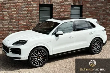 Porsche Cayenne din 2024 - oferta POR122518