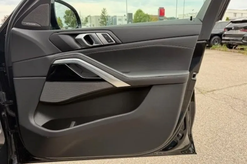 BMW X6 din 2024 cu 13.300 km - oferta BMW122544 - foto 13