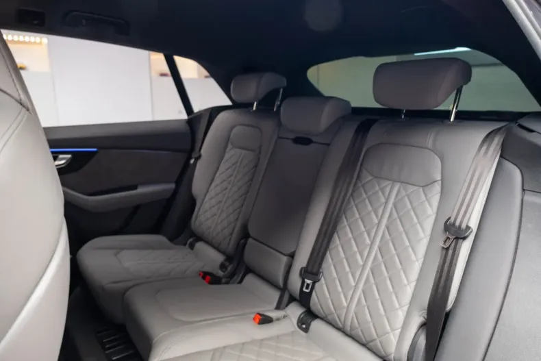 Audi Q8 din 2022 cu 53.000 km - oferta AUD122578 - foto 21