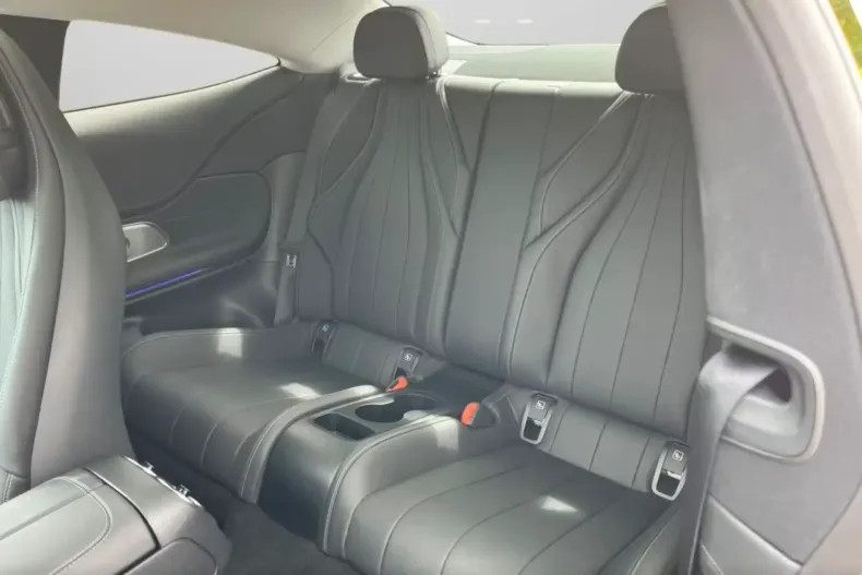 Mercedes-Benz CLE 300 din 2024 cu 4.752 km - oferta MER122603 - foto 5