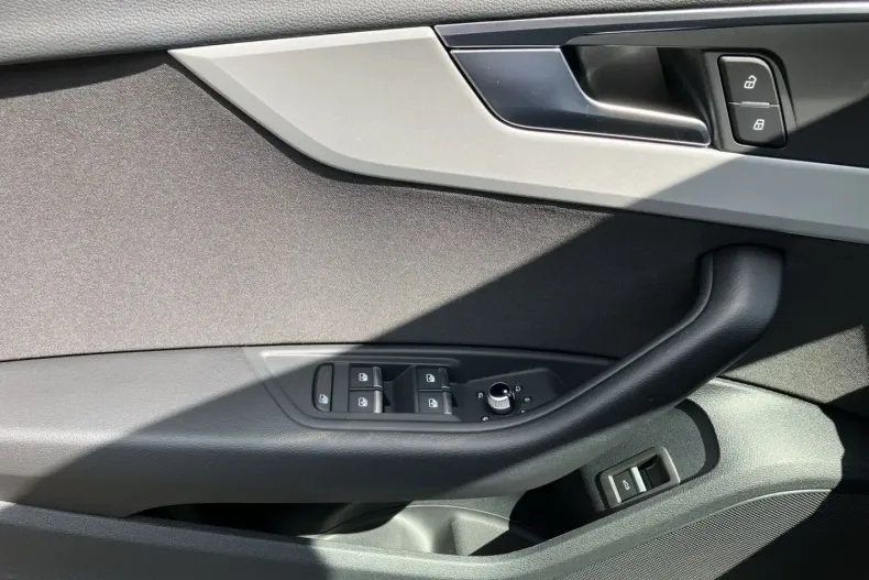 Audi A4 Allroad din 2023 cu 43.500 km - oferta AUD122607 - foto 18