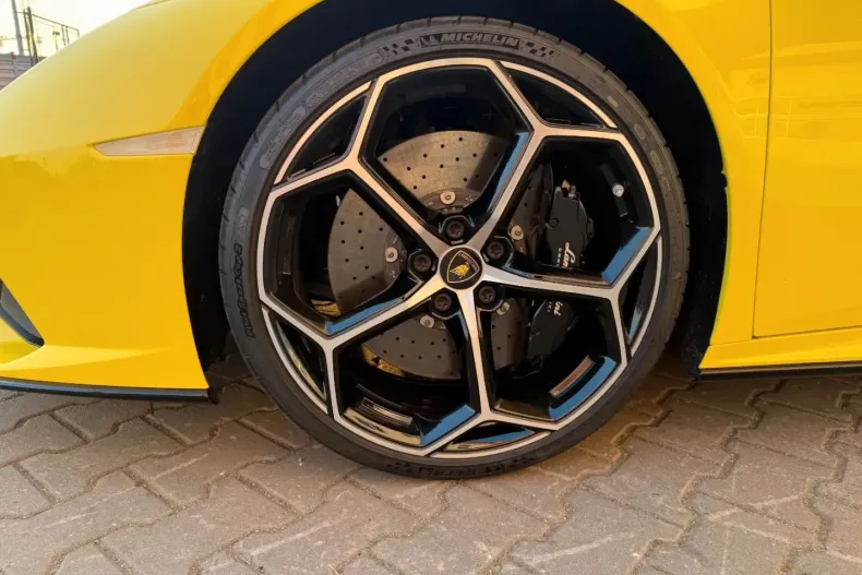 Lamborghini Huracán din 2021 cu 11.191 km - oferta LAM122609 - foto 9