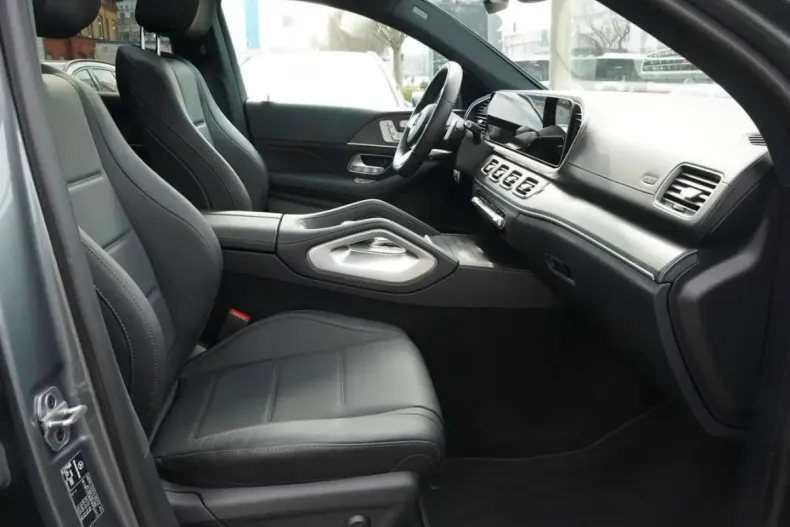 Mercedes-Benz GLE 400 din 2023 cu 15.900 km - oferta MER122618 - foto 8