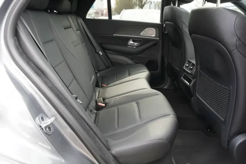 Mercedes-Benz GLE 400 din 2023 cu 15.900 km - oferta MER122618 - foto 9