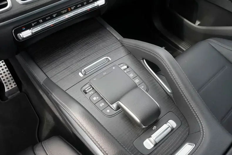 Mercedes-Benz GLE 400 din 2023 cu 15.900 km - oferta MER122618 - foto 15