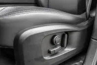 Land Rover Defender din 2023 cu 26.000 km - oferta LAN122633 - foto 16