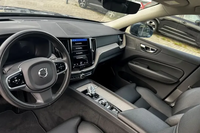 Volvo XC60 din 2020 cu 71.400 km - oferta VOL122643 - foto 5