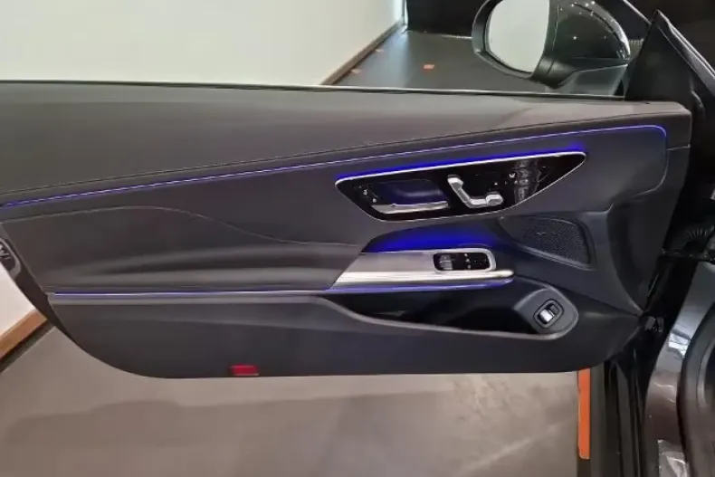 Mercedes-Benz CLE 200 din 2024 cu 9.100 km - oferta MER122644 - foto 6