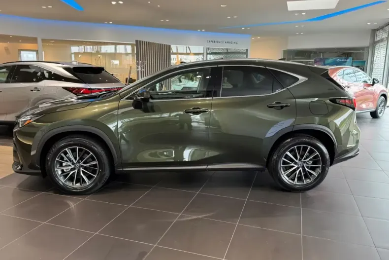 Lexus NX 350h din 2025 cu 10 km - oferta LEX122648 - foto 3