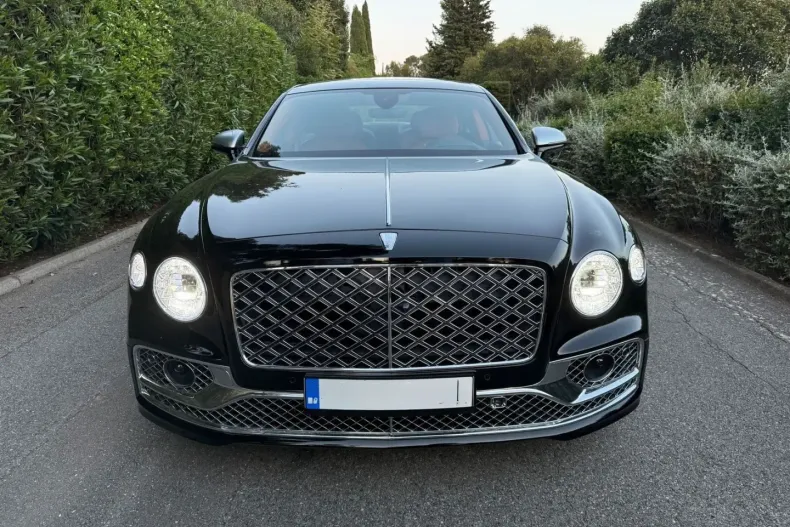 Bentley Flying Spur din 2023 cu 3.700 km - oferta BEN122656 - foto 2
