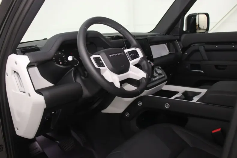 Land Rover Defender din 2024 cu 6.500 km - oferta LAN122658 - foto 14