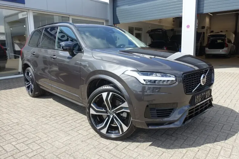 Volvo XC90 din 2024 cu 21.150 km - oferta VOL122660 - foto 3