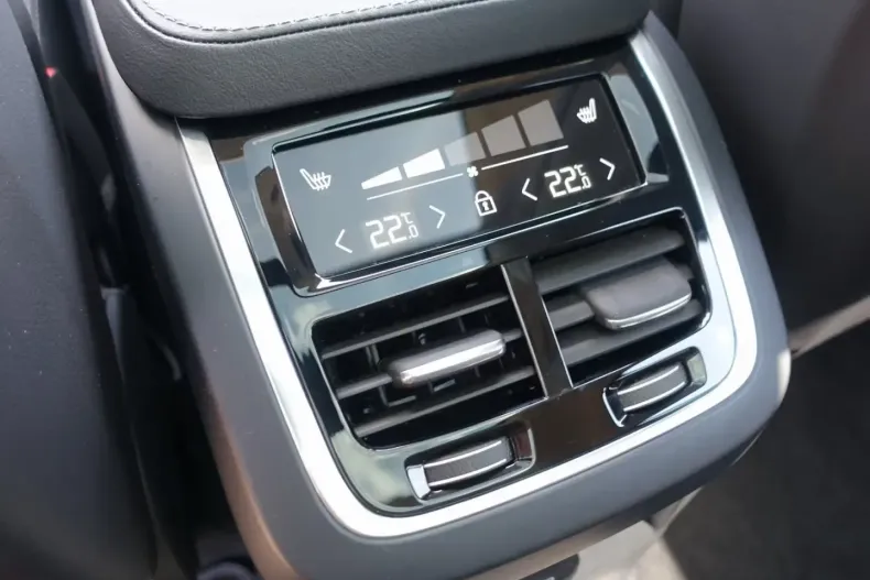 Volvo XC90 din 2024 cu 21.150 km - oferta VOL122660 - foto 16