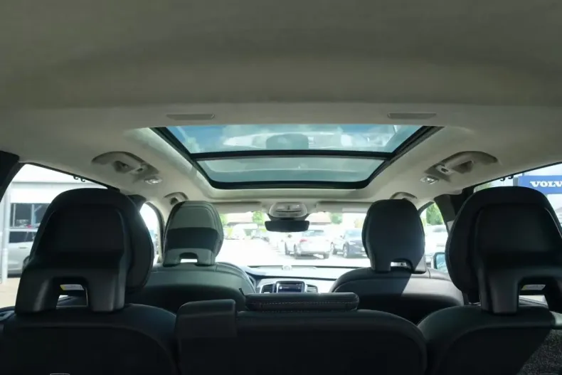 Volvo XC90 din 2024 cu 21.150 km - oferta VOL122660 - foto 17