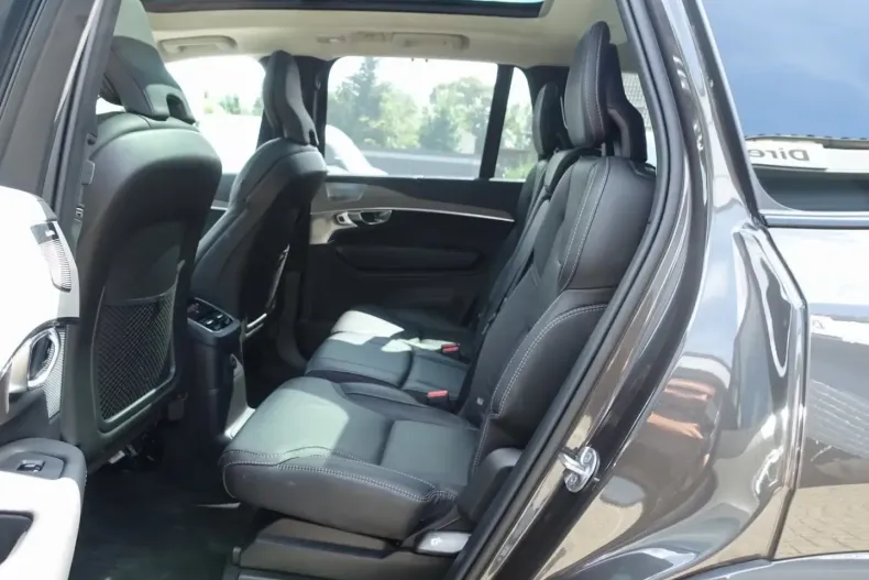 Volvo XC90 din 2024 cu 21.150 km - oferta VOL122660 - foto 25