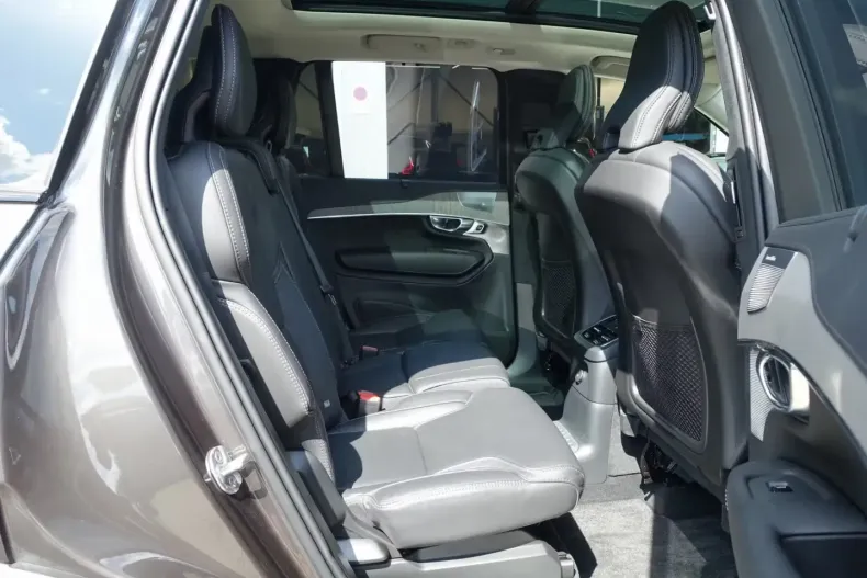 Volvo XC90 din 2024 cu 21.150 km - oferta VOL122660 - foto 26