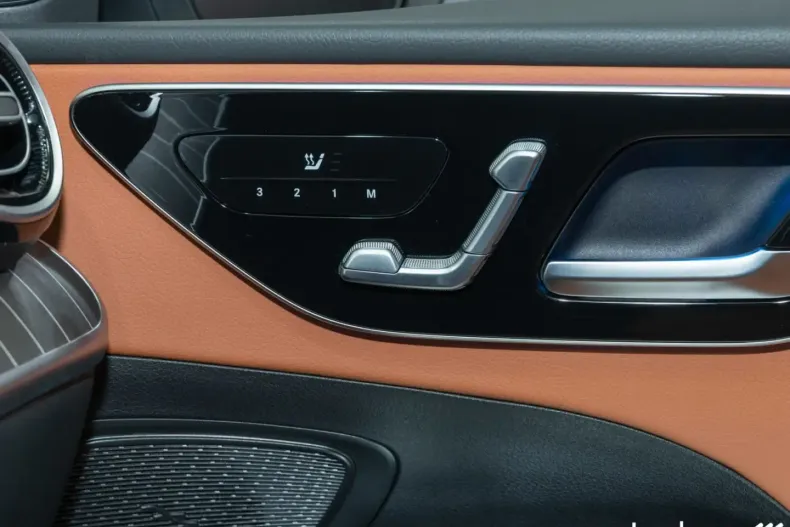 Mercedes-Benz C 220 din 2024 cu 3.339 km - oferta MER122662 - foto 10