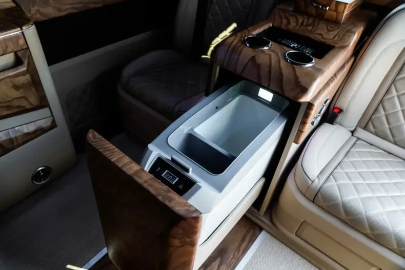 Mercedes-Benz V 300 din 2022 cu 34.000 km - oferta MER122674 - foto 18