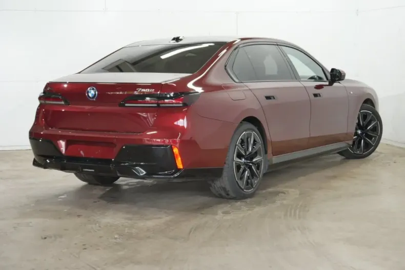 BMW 750 din 2024 cu 1.700 km - oferta BMW122678 - foto 7