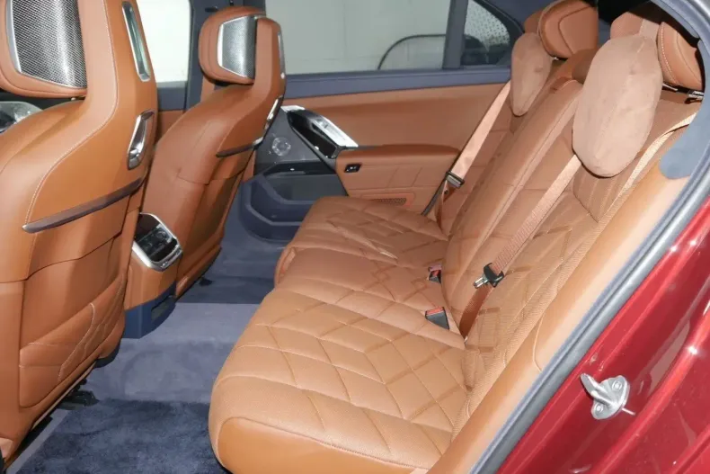 BMW 750 din 2024 cu 1.700 km - oferta BMW122678 - foto 16