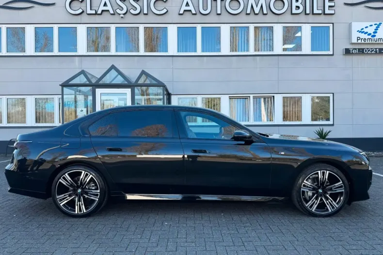 BMW 740 din 2024 cu 8.900 km - oferta BMW122679 - foto 9