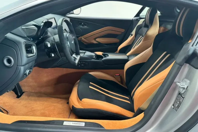 Aston Martin V8 Vantage din 2025 cu 50 km - oferta AST122689 - foto 8