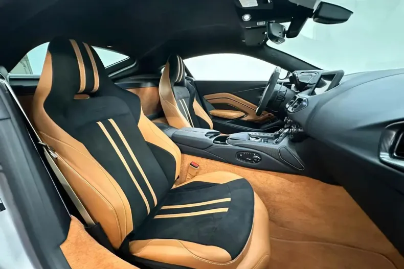 Aston Martin V8 Vantage din 2025 cu 50 km - oferta AST122689 - foto 15