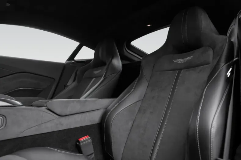 Aston Martin V8 Vantage din 2024 cu 50 km - oferta AST122692 - foto 7