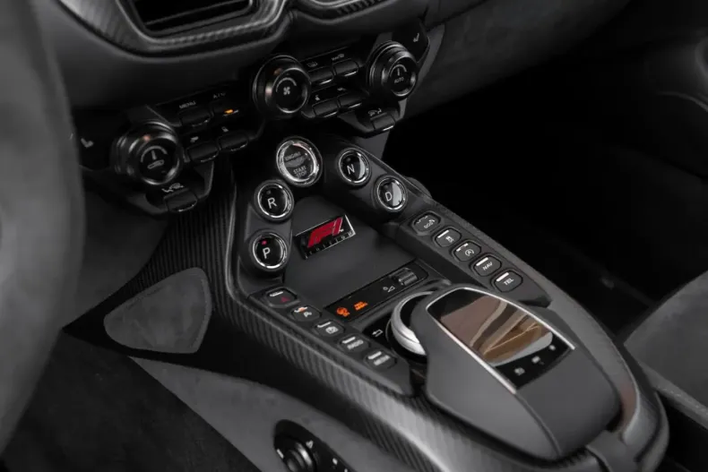 Aston Martin V8 Vantage din 2024 cu 50 km - oferta AST122692 - foto 14