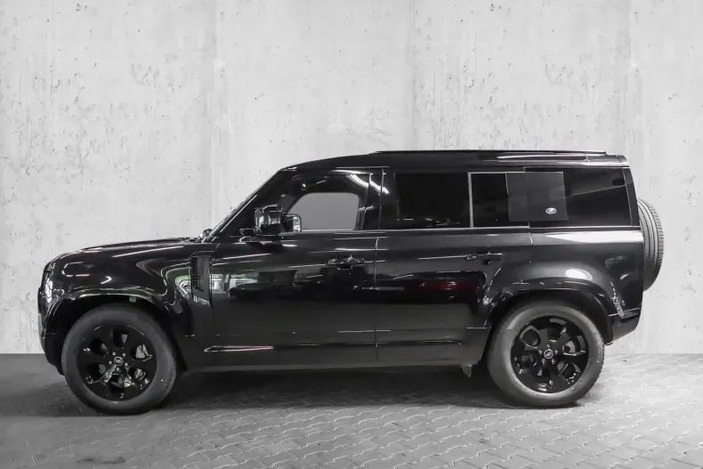 Land Rover Defender din 2023 cu 26.040 km - oferta LAN122696 - foto 6