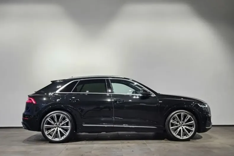 Audi Q8 din 2023 cu 57.100 km - oferta AUD122706 - foto 5