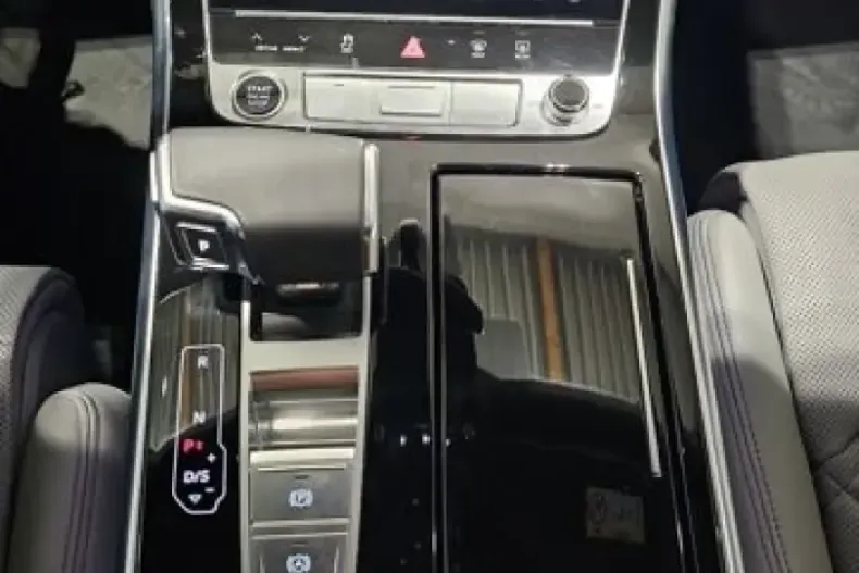 Audi Q8 din 2023 cu 57.100 km - oferta AUD122706 - foto 16