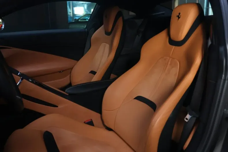 Ferrari Roma din 2020 cu 13.000 km - oferta FER122713 - foto 10