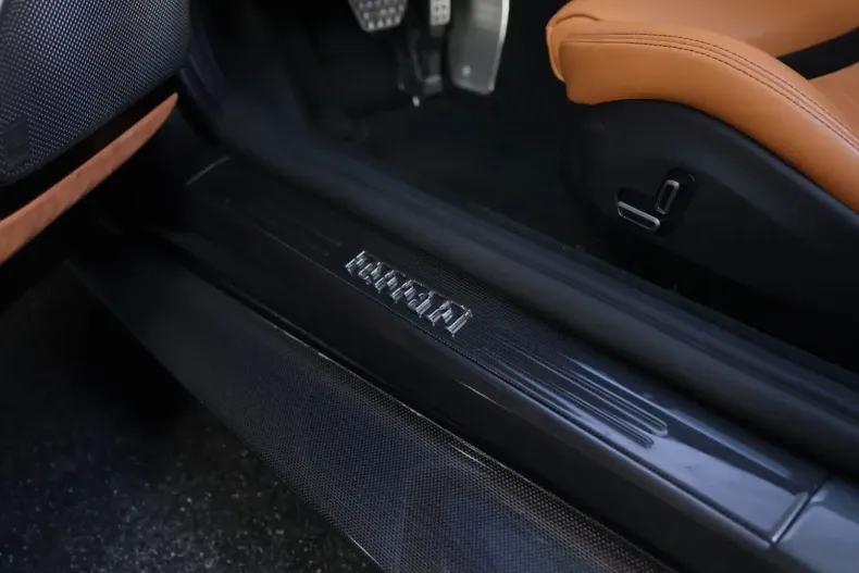 Ferrari Roma din 2020 cu 13.000 km - oferta FER122713 - foto 12