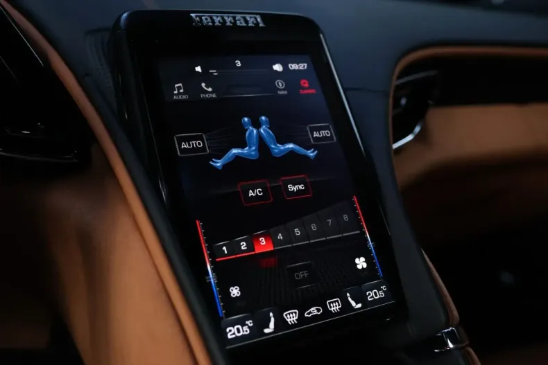 Ferrari Roma din 2020 cu 13.000 km - oferta FER122713 - foto 17