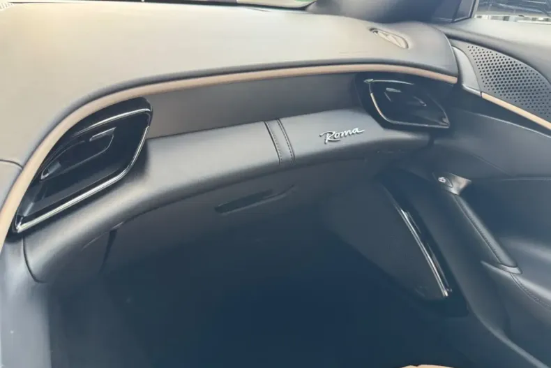 Ferrari Roma din 2022 cu 25.700 km - oferta FER122714 - foto 9