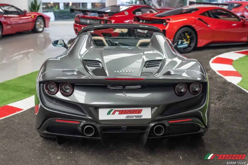 Ferrari F8 din 2022 cu 1.500 km - oferta FER122716 - foto 4