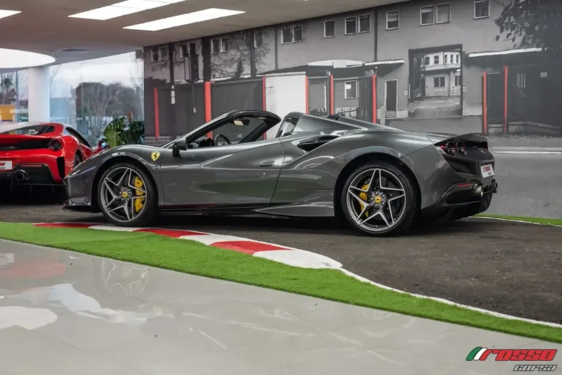 Ferrari F8 din 2022 cu 1.500 km - oferta FER122716 - foto 6