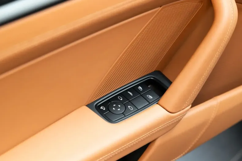 Porsche 911 din 2025 cu 40 km - oferta POR122719 - foto 17