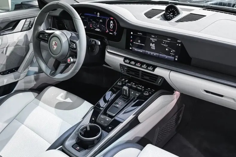 Porsche 911 din 2024 cu 50 km - oferta POR122720 - foto 6