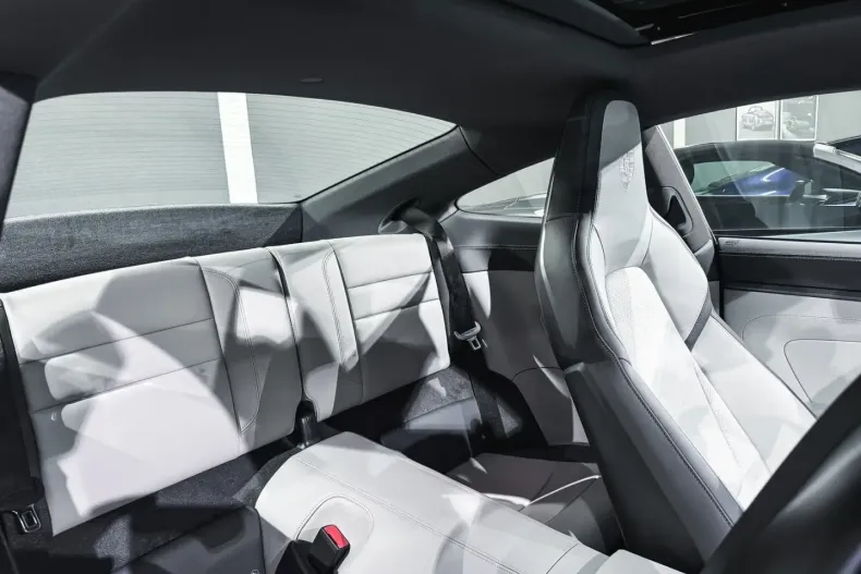 Porsche 911 din 2024 cu 50 km - oferta POR122720 - foto 8