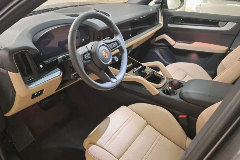 Porsche Cayenne din 2025 cu 50 km - oferta POR122723 - foto 5