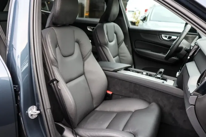 Volvo XC60 din 2024 cu 25.500 km - oferta VOL122724 - foto 6