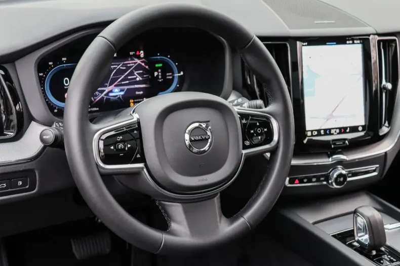 Volvo XC60 din 2024 cu 25.500 km - oferta VOL122724 - foto 8