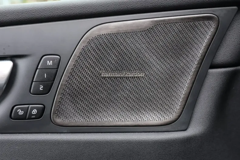 Volvo XC60 din 2024 cu 25.500 km - oferta VOL122724 - foto 13