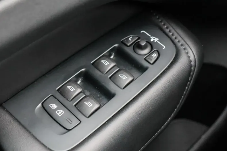 Volvo XC60 din 2024 cu 25.500 km - oferta VOL122724 - foto 14